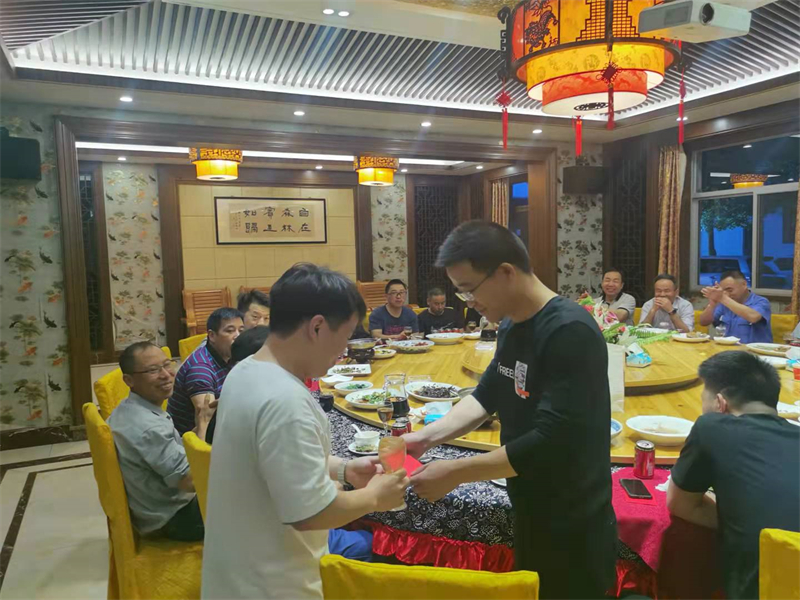 1689151835.jpg 2021年4月創(chuàng)新高團(tuán)建1.jpg